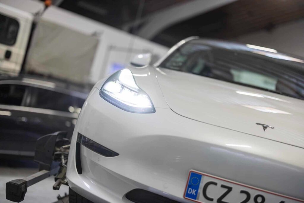 Professionelt Tesla-værksted i Rødekro: Få autoriseret service i Sønderjylland